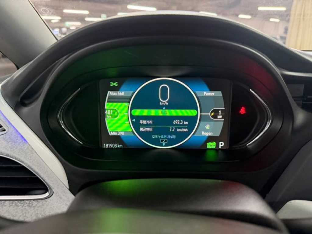 CHEVROLET Bolt EV — photo 09