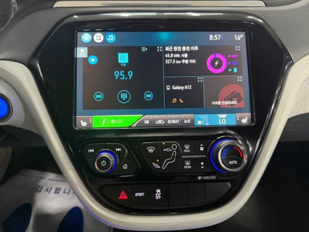 CHEVROLET Bolt EV — photo 10