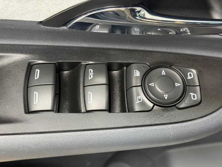 CHEVROLET Bolt EV — photo 17