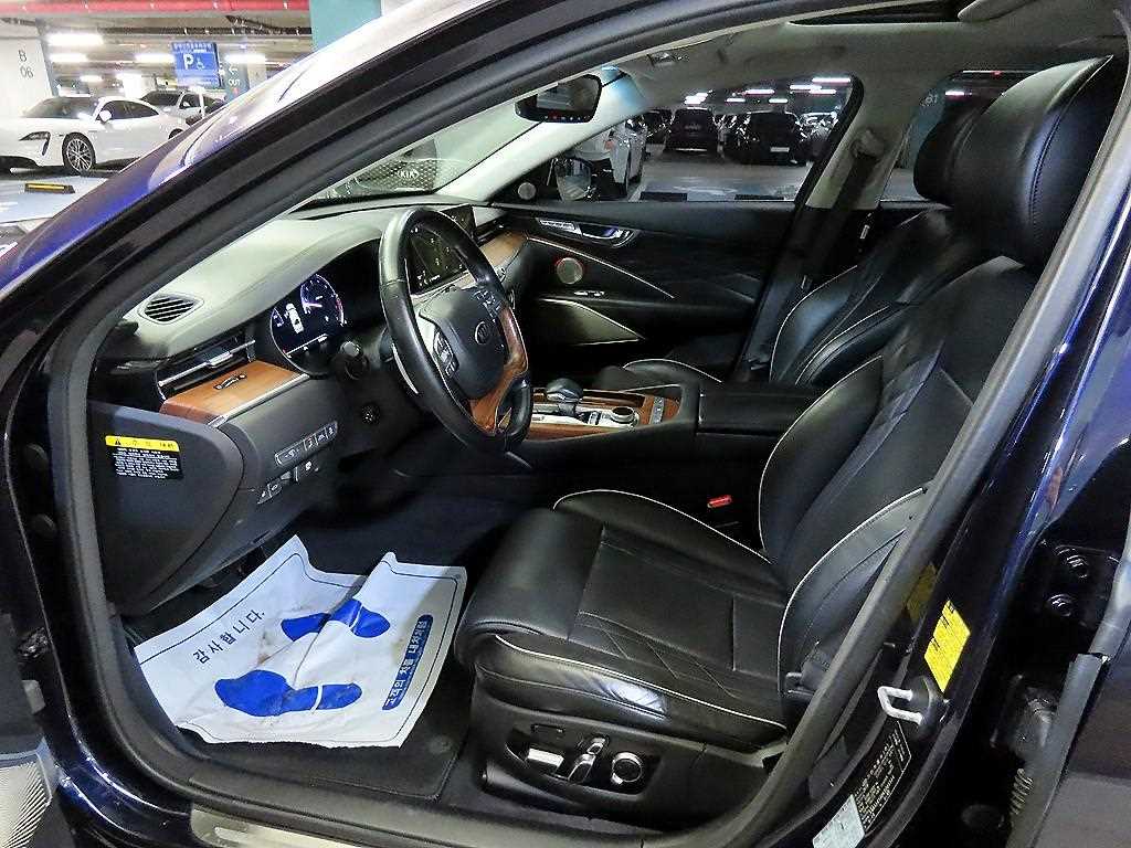 Kia K9 — photo 06