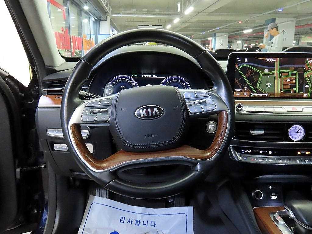 Kia K9 — photo 08