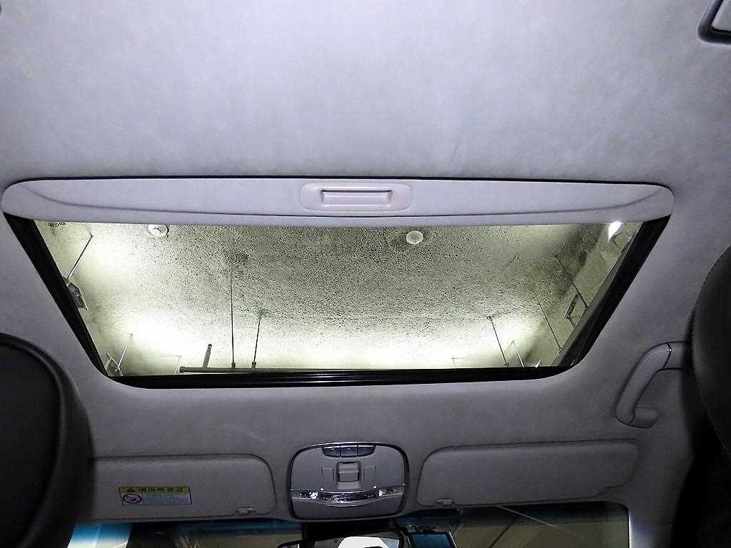 Kia K9 — photo 15
