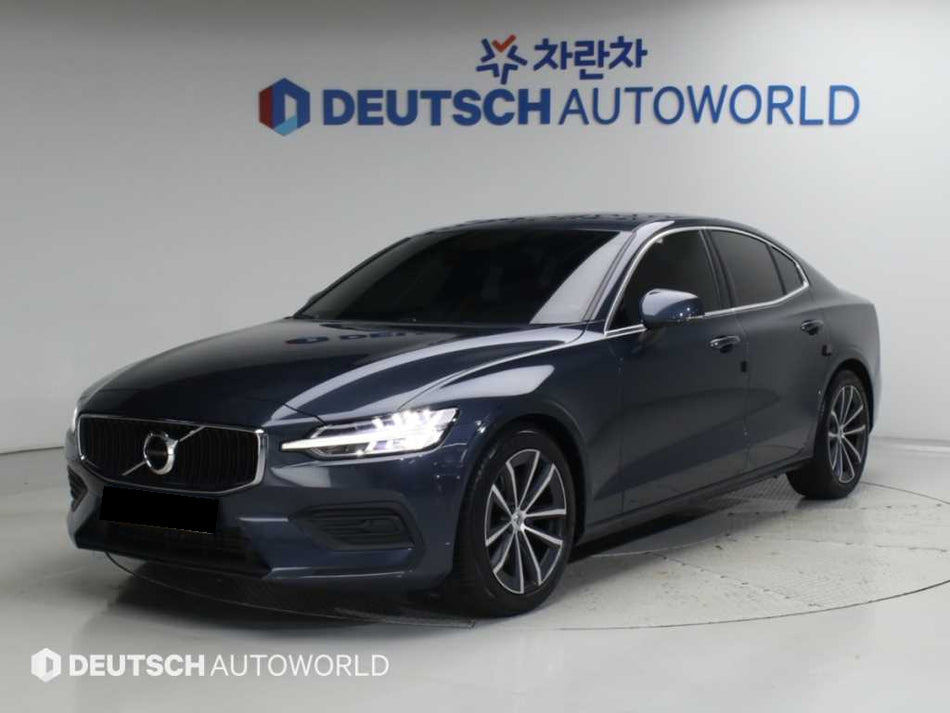 Volvo S60 — photo 01