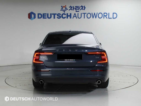 Volvo S60 — photo 04