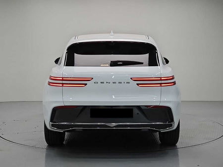 Genesis GV70 — photo 03