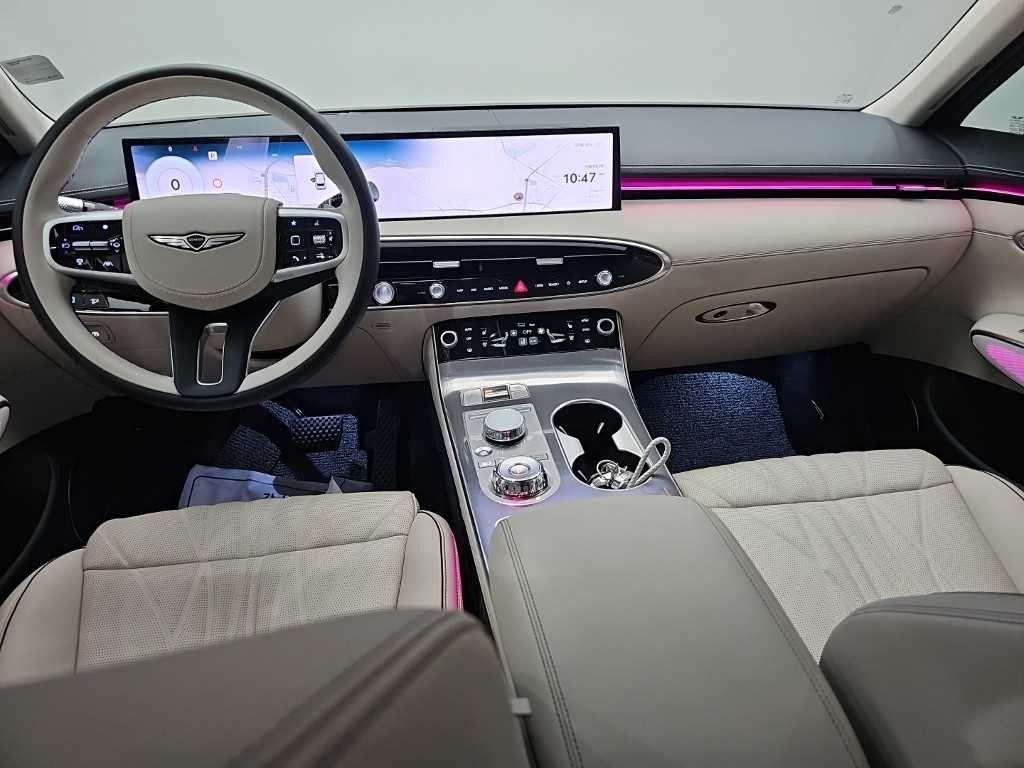 Genesis GV70 — photo 07