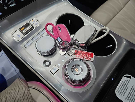 Genesis GV70 — photo 08