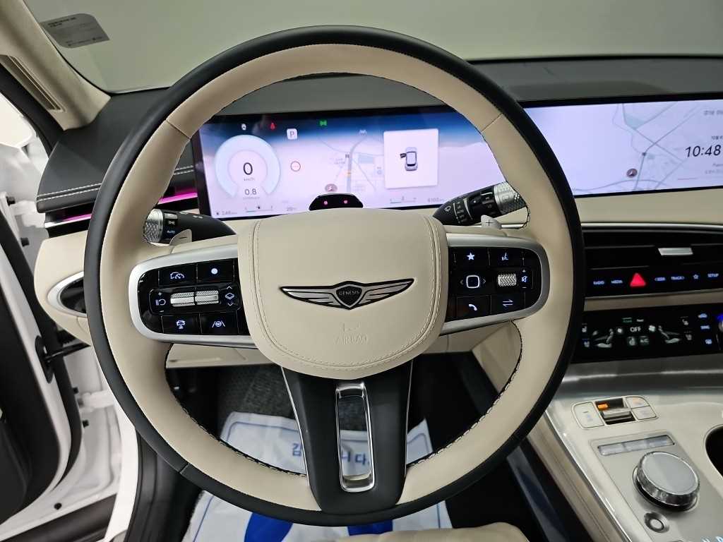 Genesis GV70 — photo 09