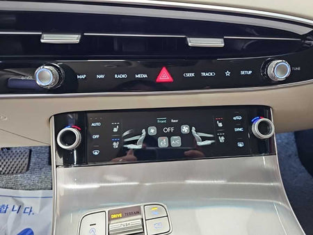 Genesis GV70 — photo 10