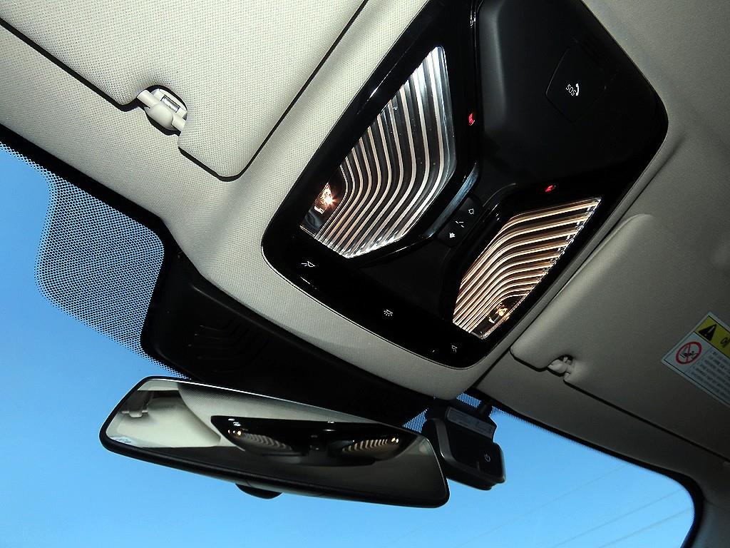 BMW 5-Series — photo 16