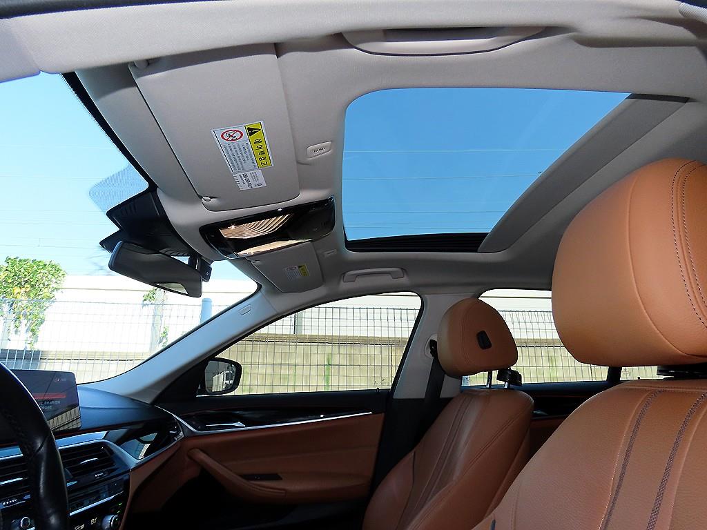 BMW 5-Series — photo 17