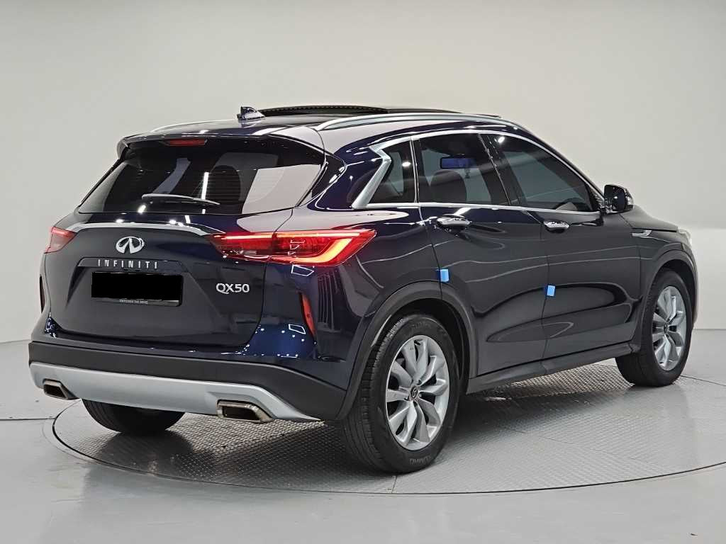Infiniti QX50 — photo 04