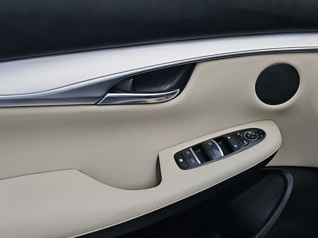 Infiniti QX50 — photo 16