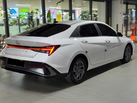 Hyundai Avante — photo 04