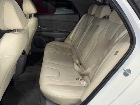 Hyundai Avante — photo 07