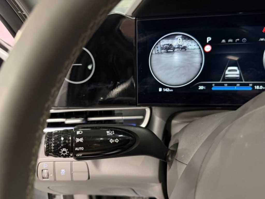 Hyundai Avante — photo 13
