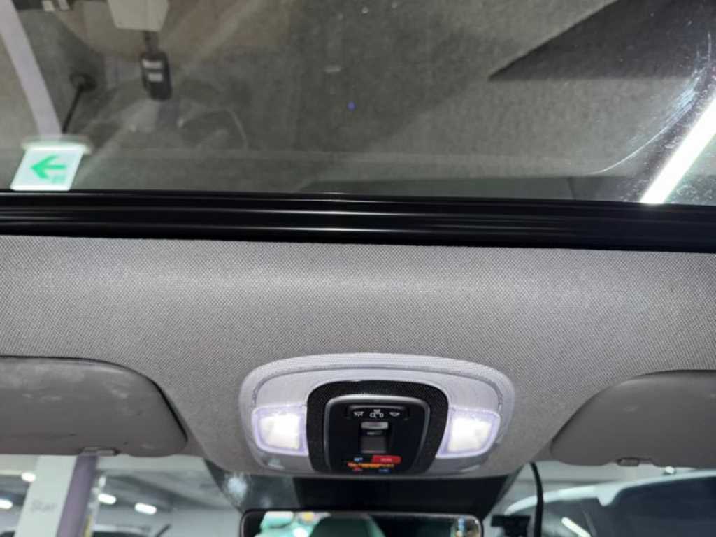 Hyundai Avante — photo 17