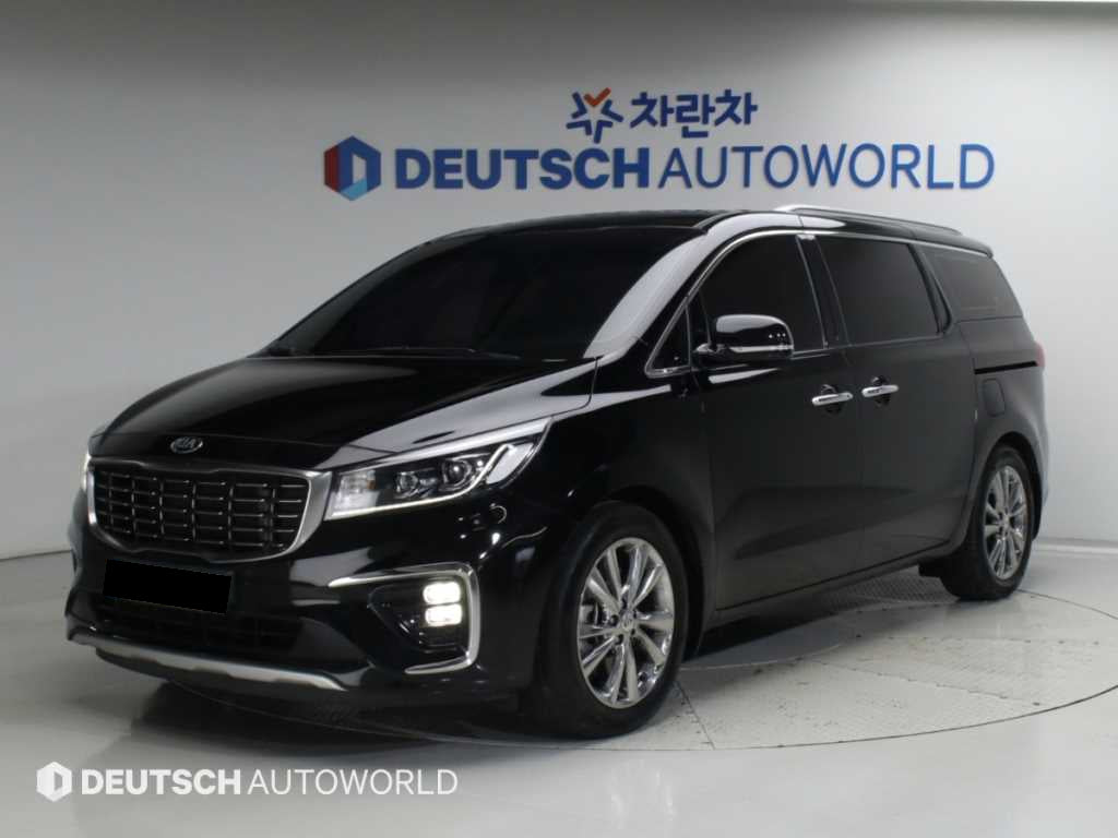 Kia Carnival — photo 01