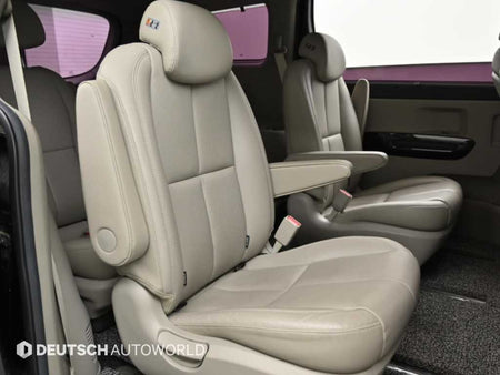 Kia Carnival — photo 12