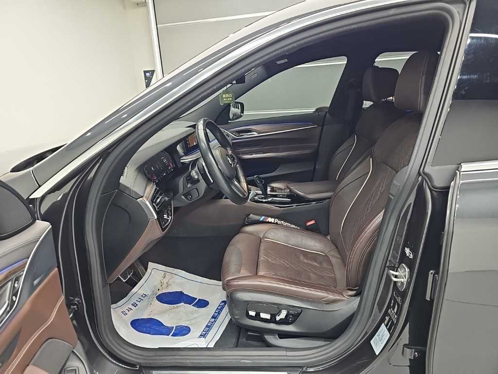 BMW Gran Turismo — photo 11