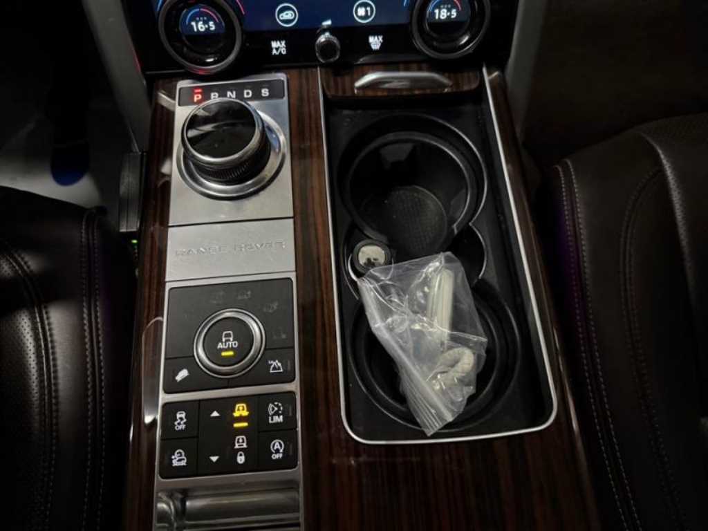 Land Rover Range Rover — photo 12