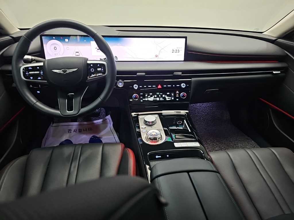 Genesis G80 — photo 07