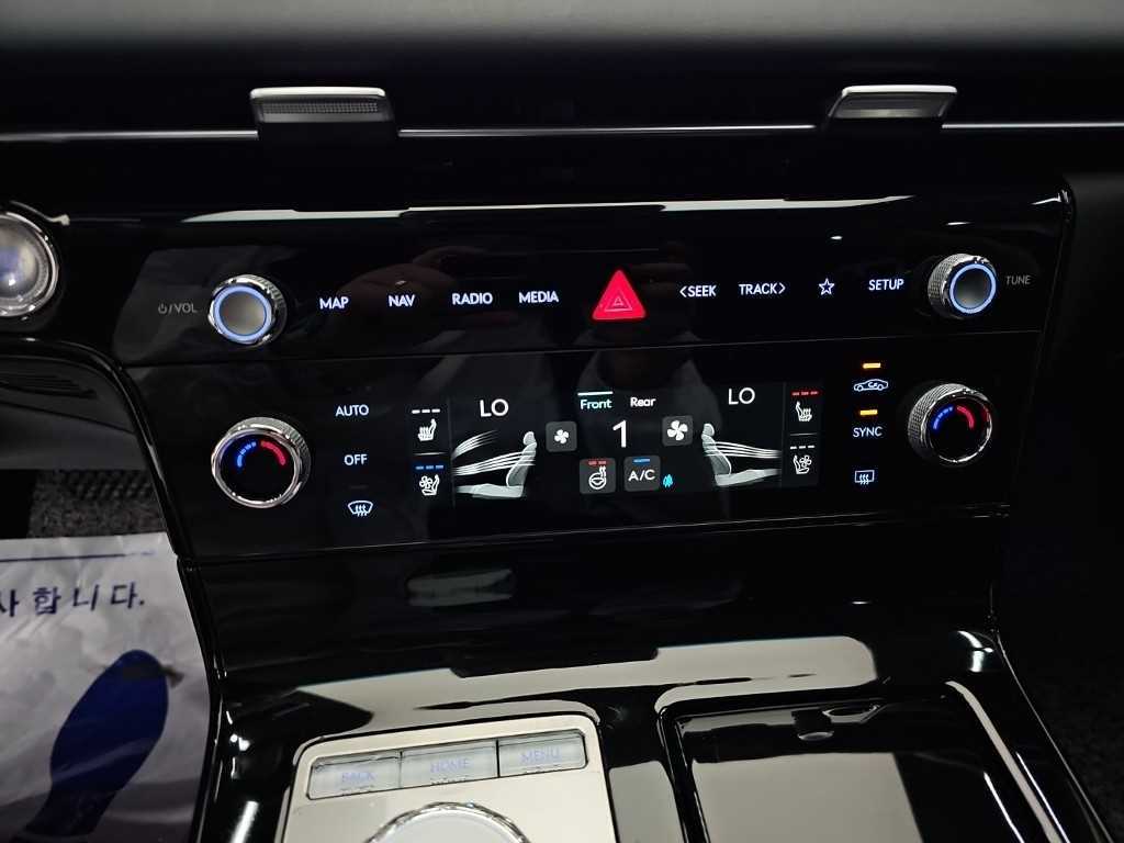 Genesis G80 — photo 10