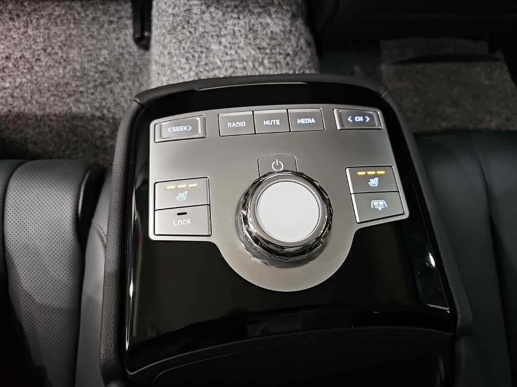 Genesis G80 — photo 14