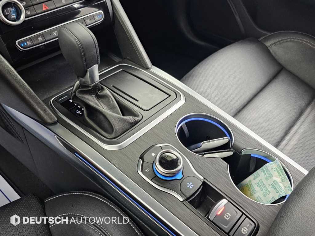 RENAULT SM6 — photo 09