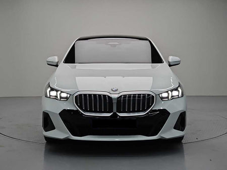 BMW 5-Series — photo 02
