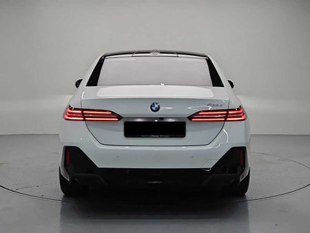 BMW 5-Series — photo 03