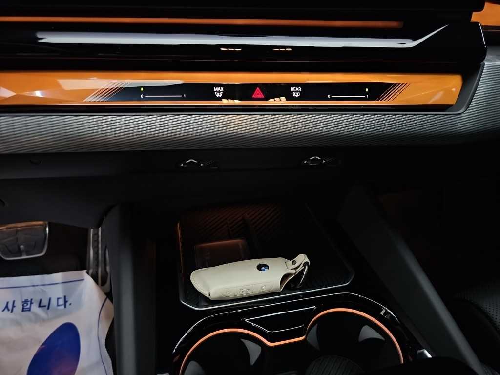 BMW 5-Series — photo 10