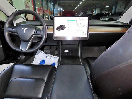 Tesla Model 3 — photo 10