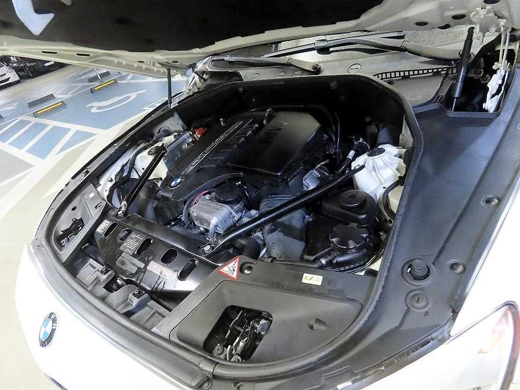 BMW Gran Turismo — photo 19