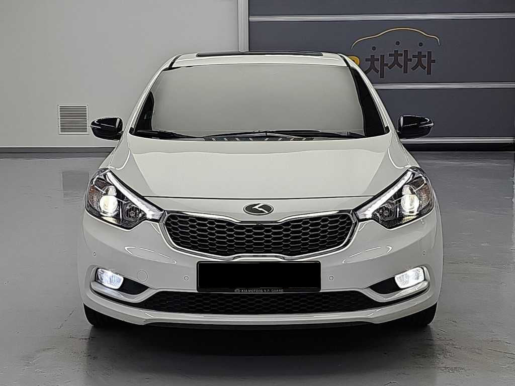 Kia K3 — photo 02