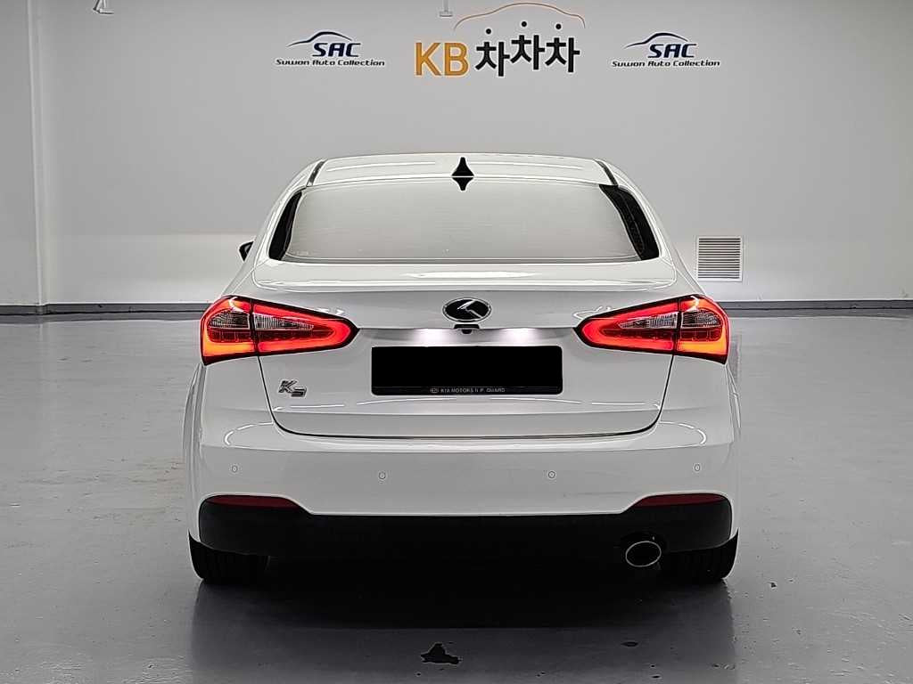 Kia K3 — photo 03