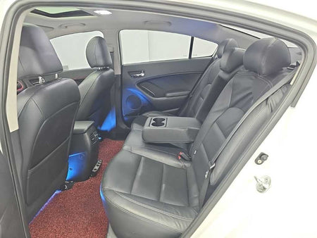 Kia K3 — photo 12
