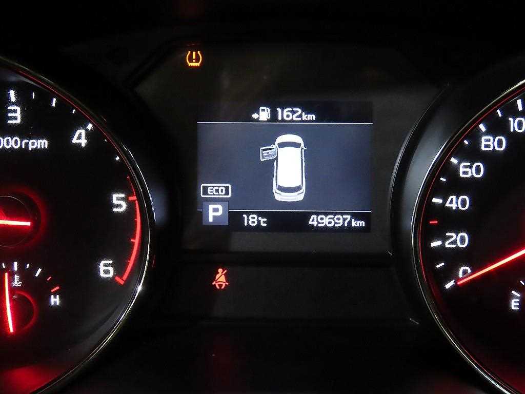 Kia Carnival — photo 09