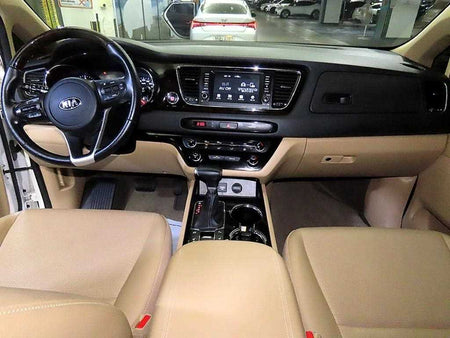 Kia Carnival — photo 10