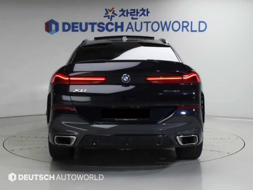 BMW X6 — photo 04