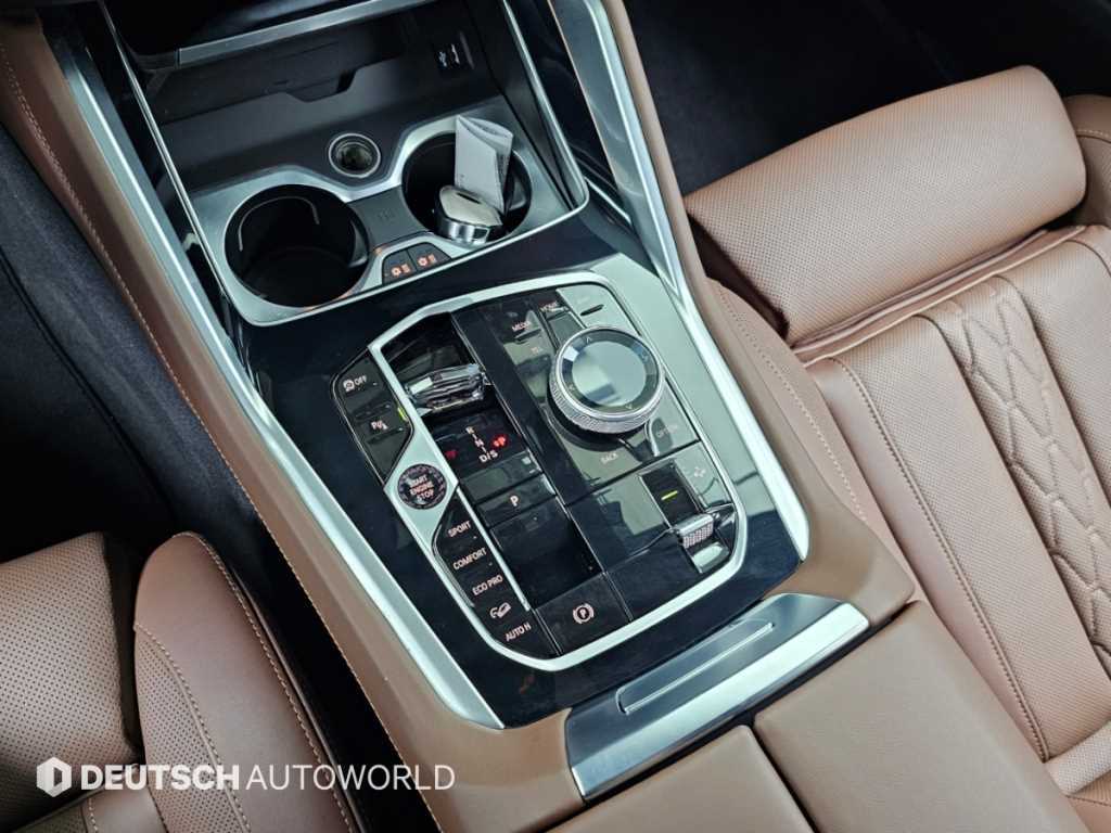 BMW X6 — photo 09