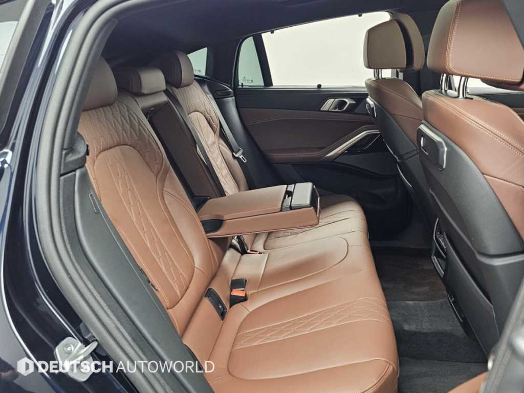 BMW X6 — photo 12
