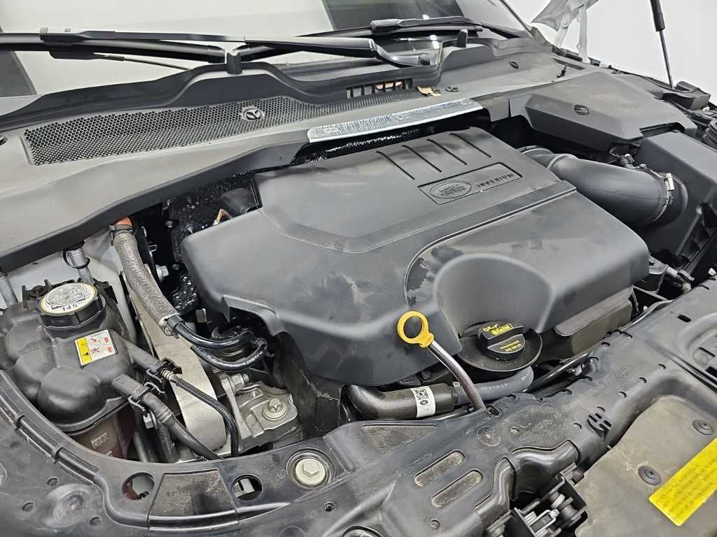 Land Rover Range Rover Evoque — photo 05