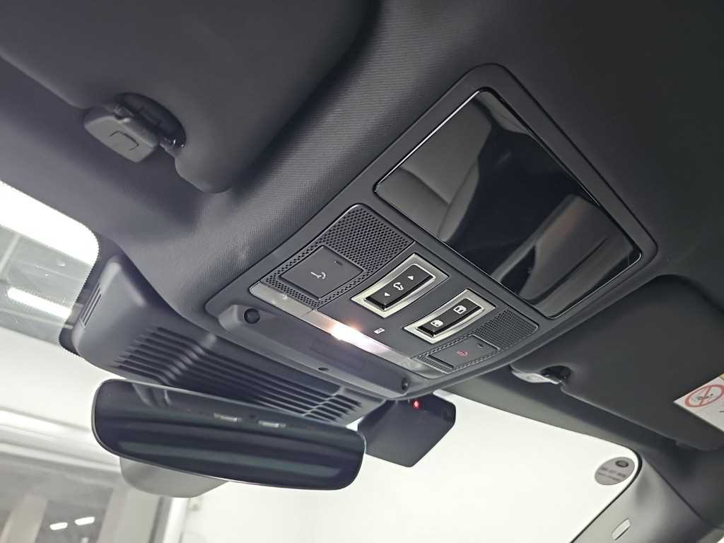 Land Rover Range Rover Evoque — photo 17
