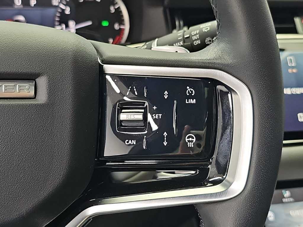Land Rover Range Rover Evoque — photo 18