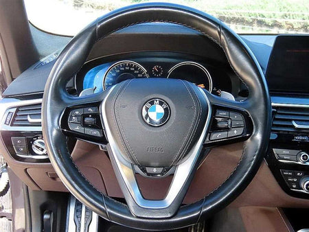 BMW 5-Series — photo 08