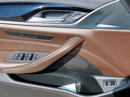 BMW 5-Series — photo 12