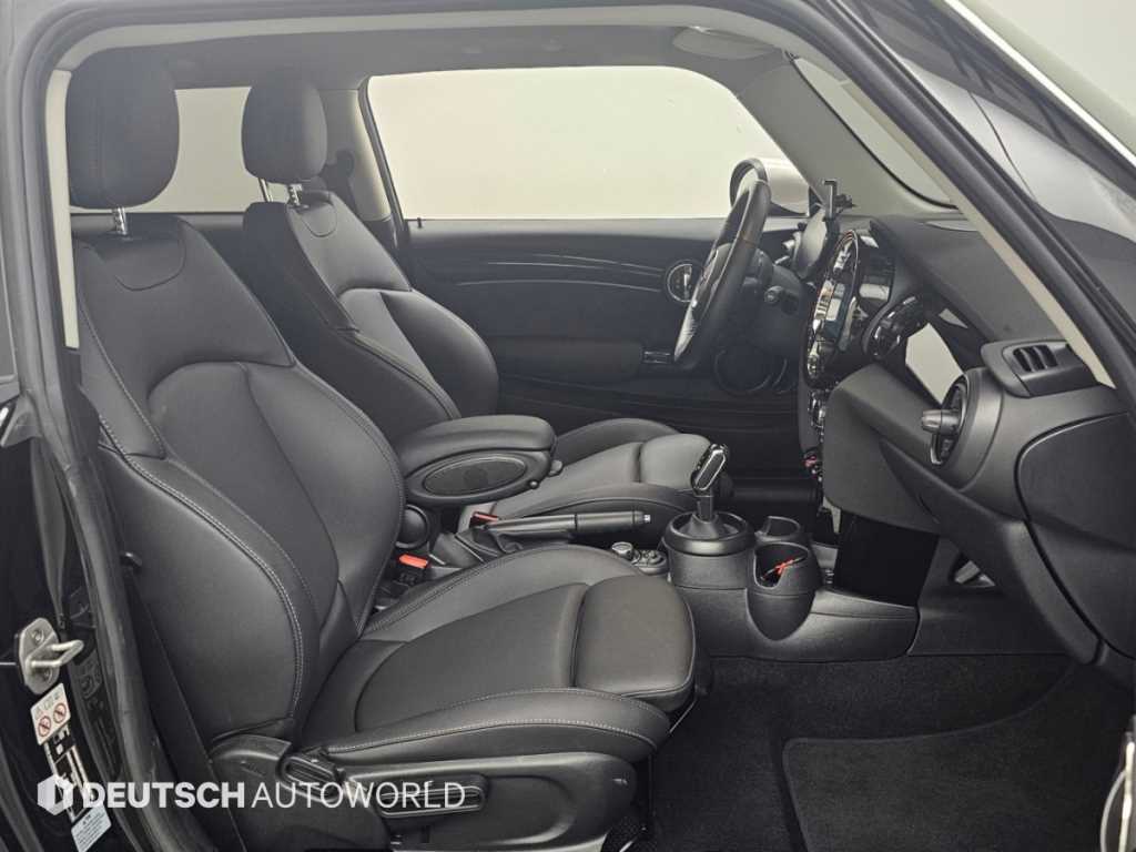 Mini Cooper — photo 10