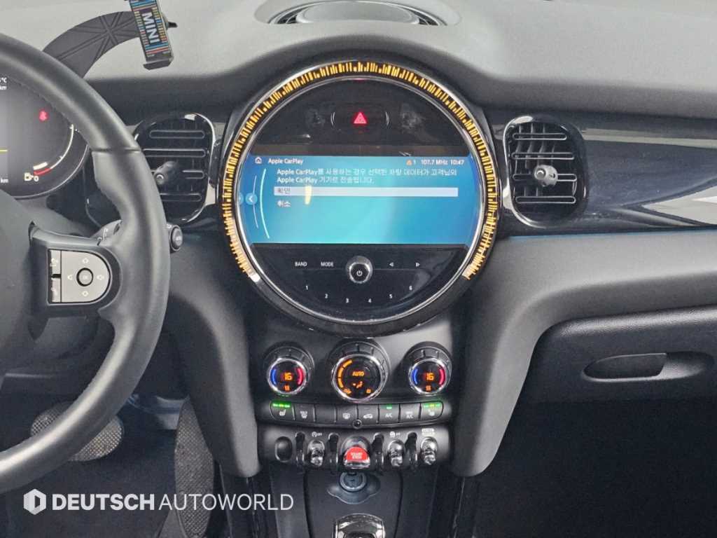 Mini Cooper — photo 14