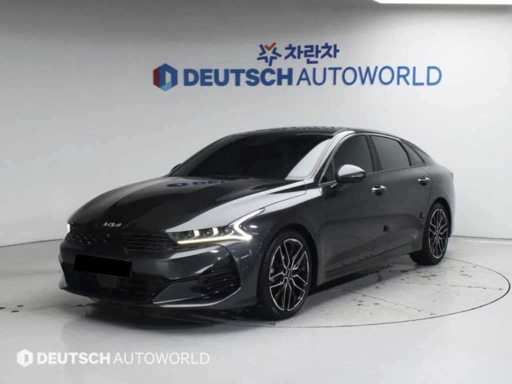 Kia K5 — photo 01